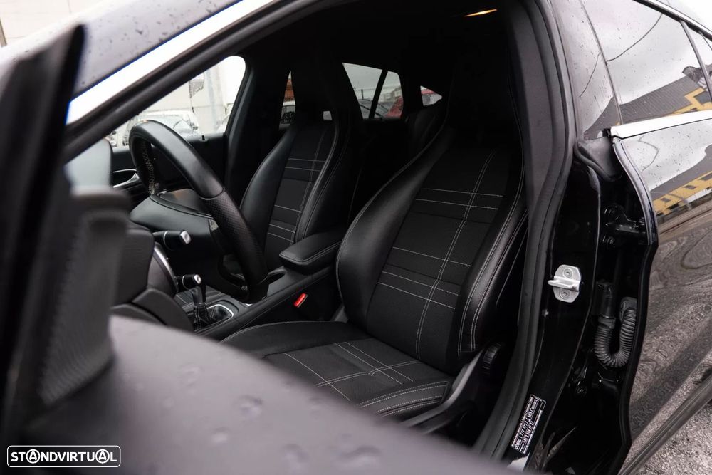 Mercedes-Benz CLA 180 d Shooting Brake - 16