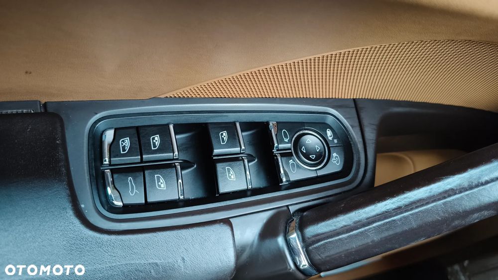 Porsche Cayenne Diesel Platinum Edition - 29