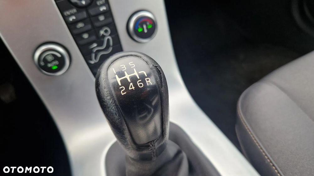 Volvo V50 D3 Momentum - 10