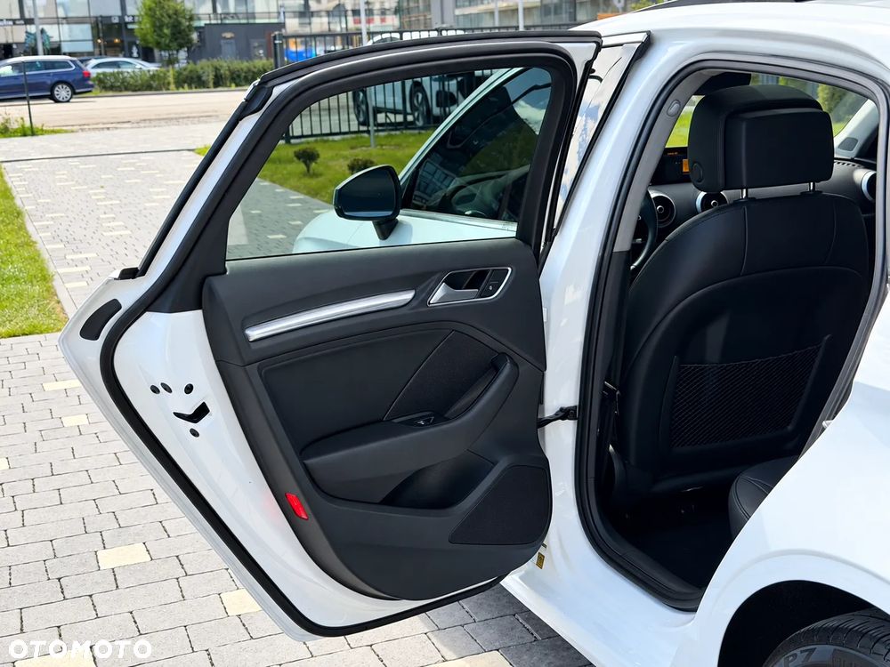 Audi A3 Limousine 40 TFSI Quattro S tronic - 31