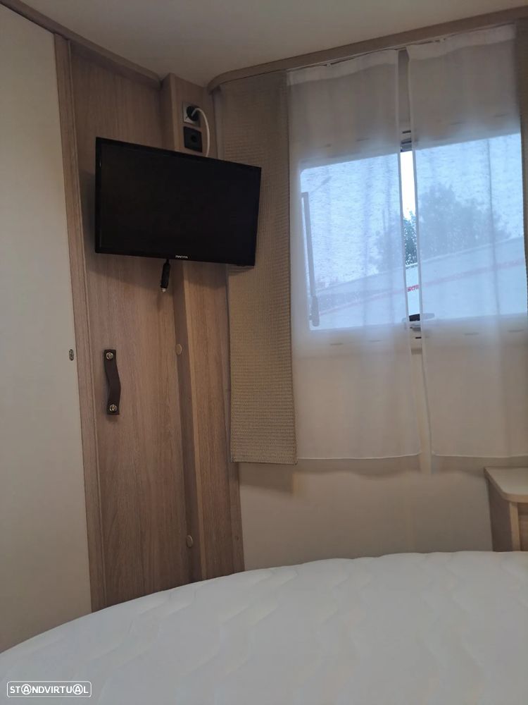 Rapido 696F Premium Edition - 19