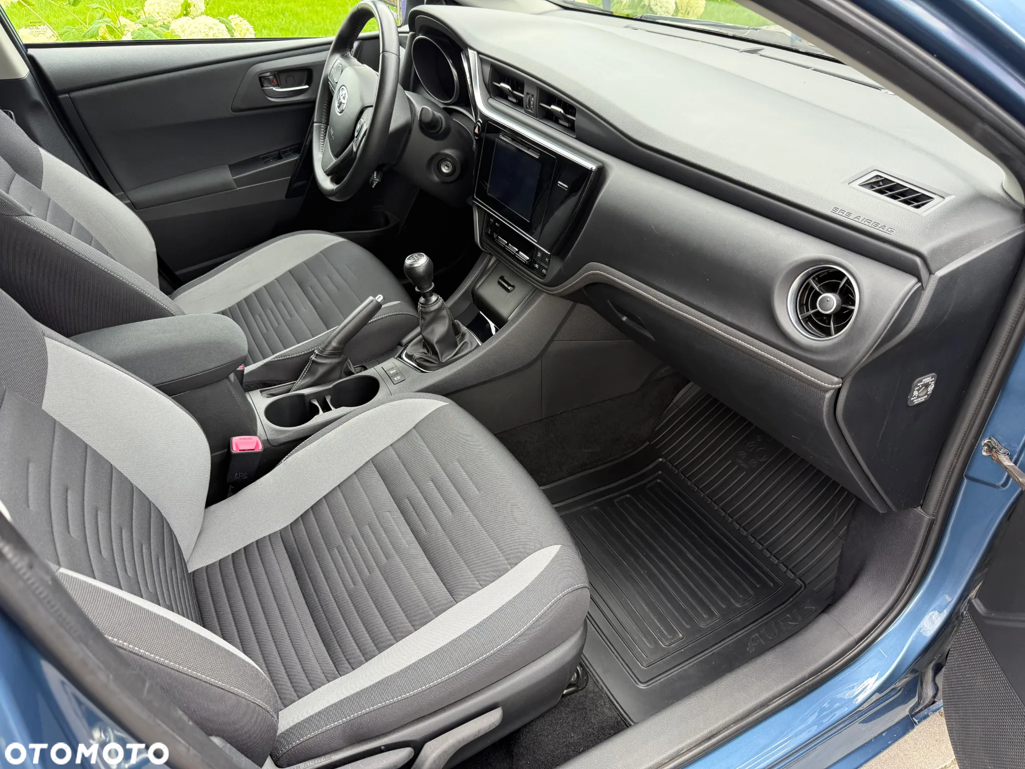 Toyota Auris - 11