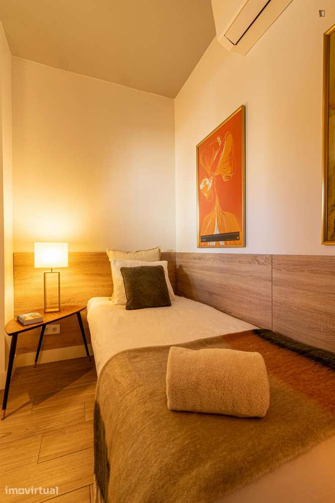 Quarto - localizado em Chelas Lisbon - Grande imagem: 4/20