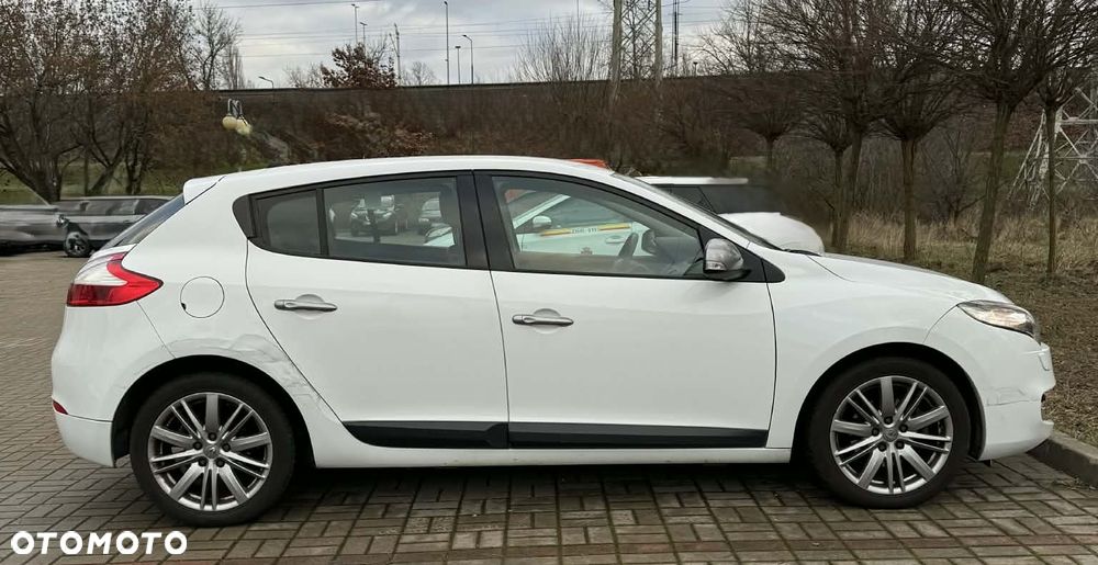 Renault Megane 2.0 140 CVT Bose Edition - 3