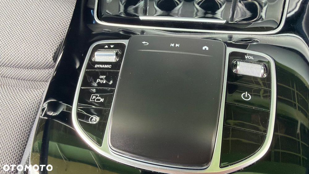 Mercedes-Benz Klasa E 220 d 9G-TRONIC - 23
