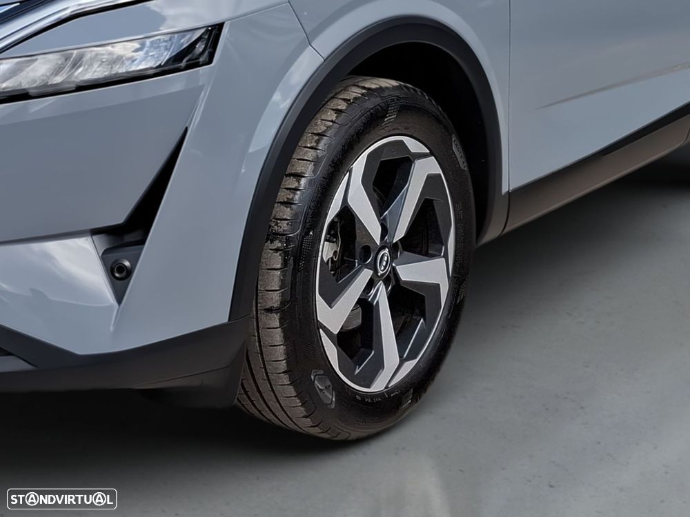 Nissan Qashqai 1.3 DIG-T N-Connecta LED+SKY Xtronic - 4