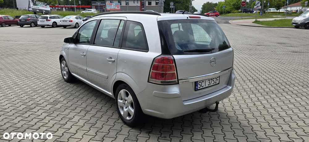 Opel Zafira - 4
