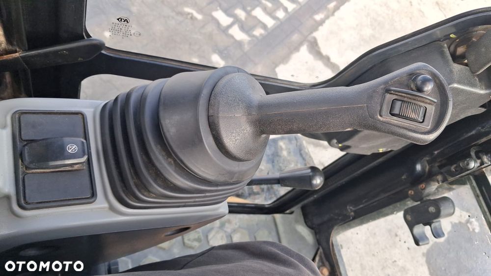 Caterpillar 305 - 24