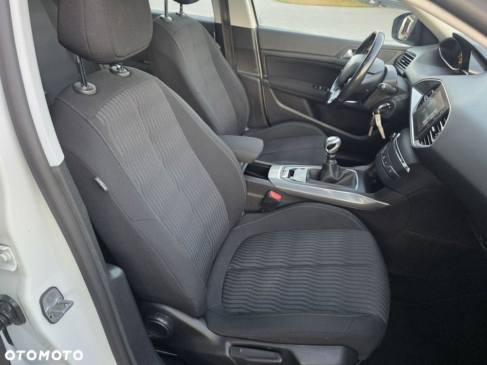 Peugeot 308 - 22