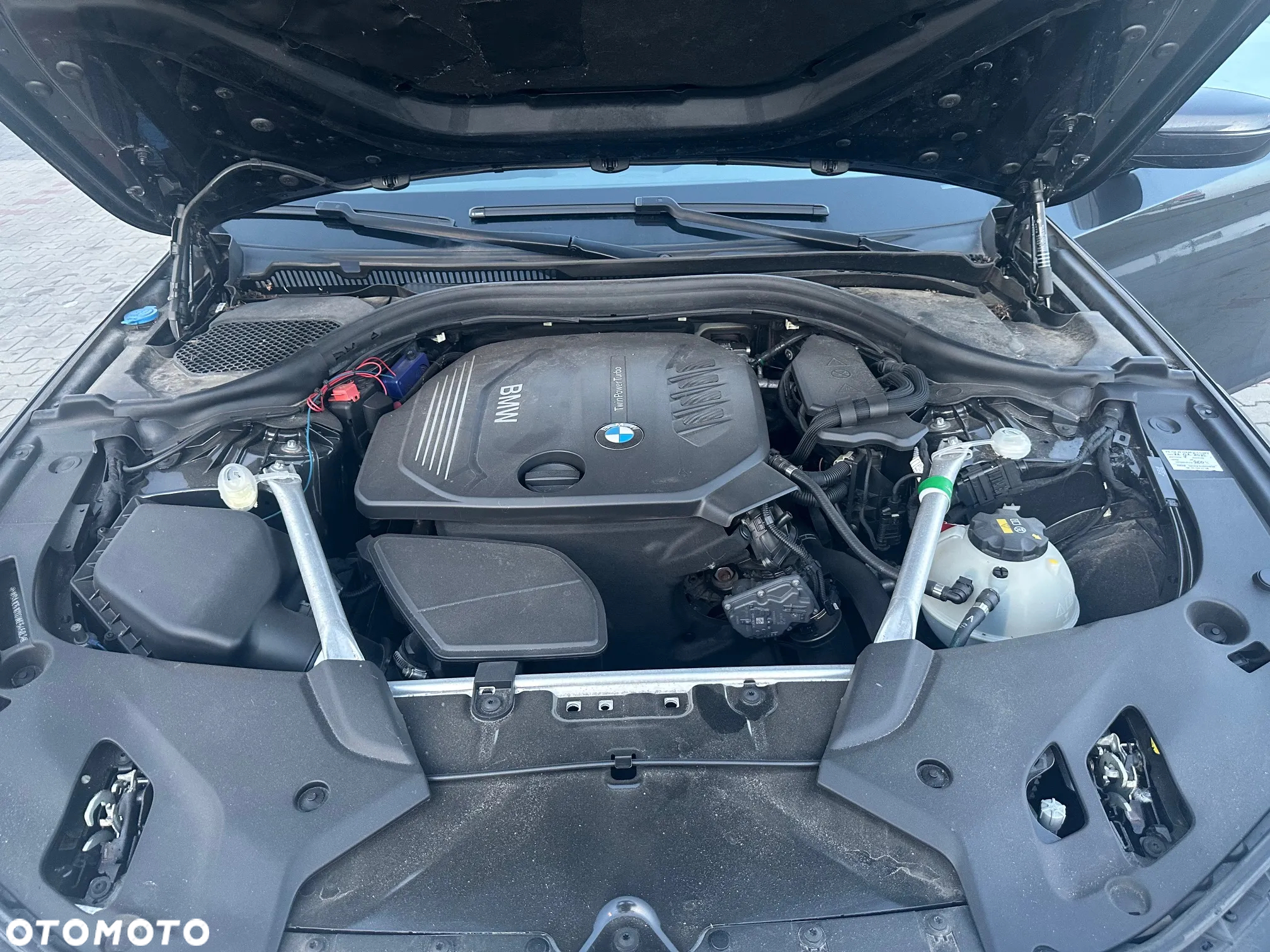 BMW Seria 5 520d xDrive M Sport sport - 9