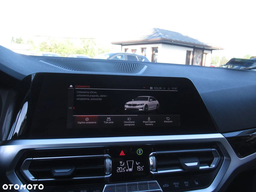 BMW Seria 3 318i Sport Line - 17