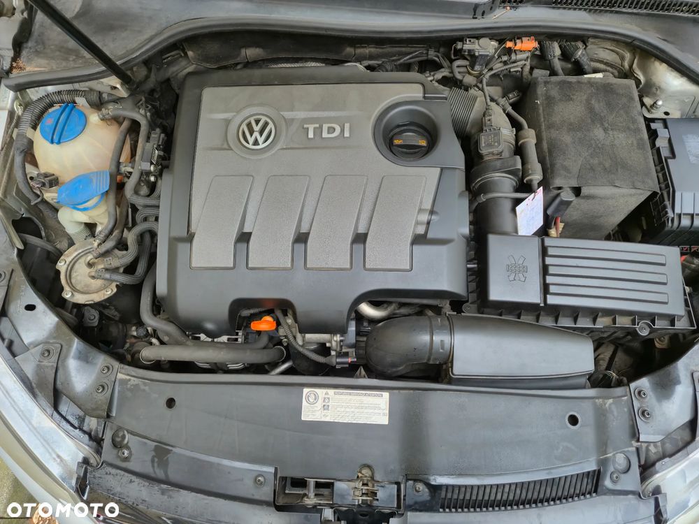 Volkswagen Golf 1.6 TDI Trendline - 8