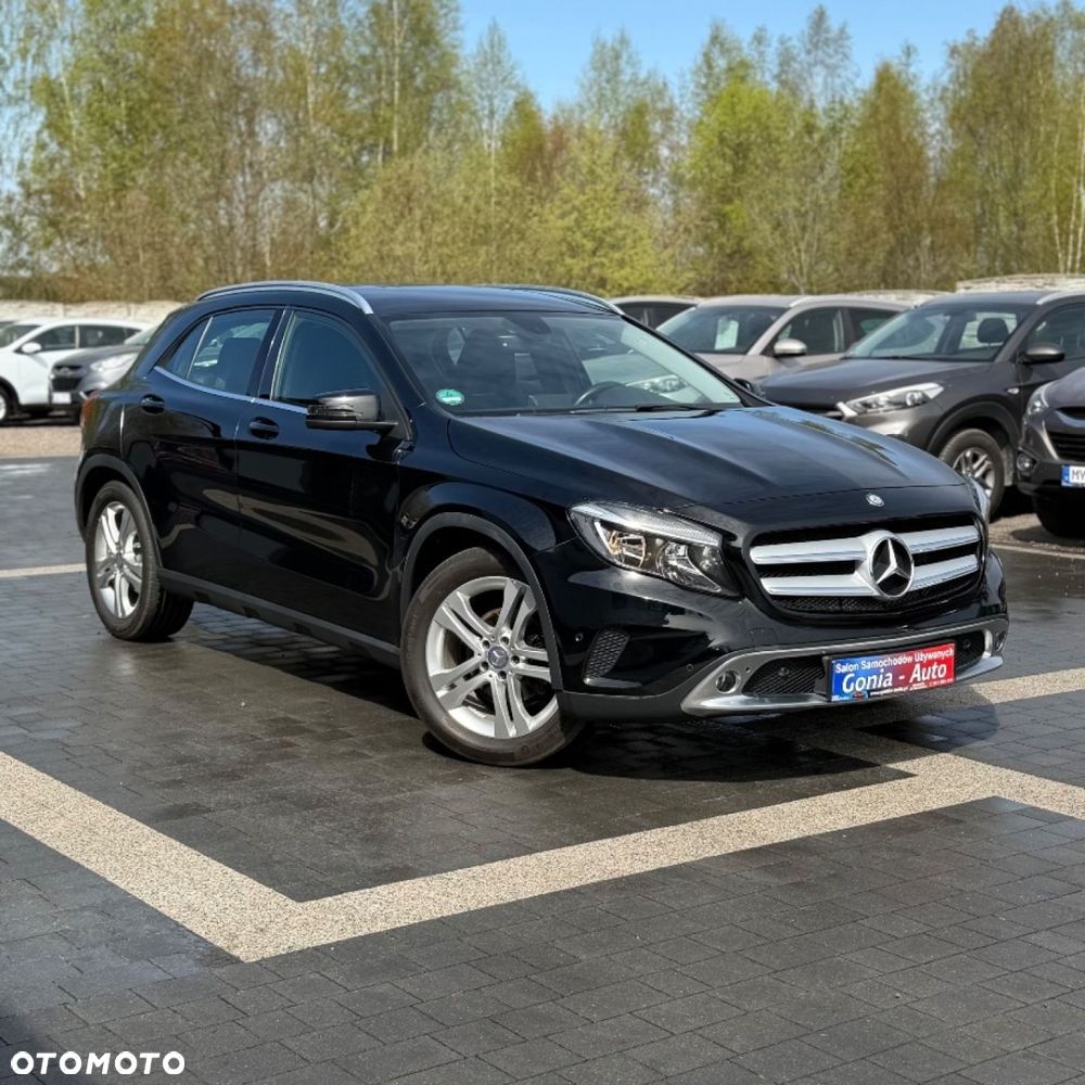 Mercedes-Benz GLA - 2