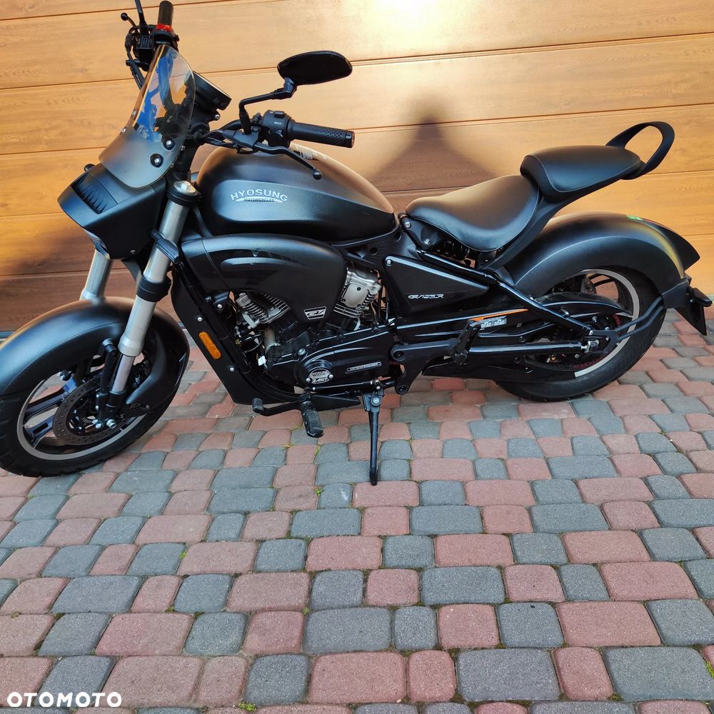 Hyosung GV - 2