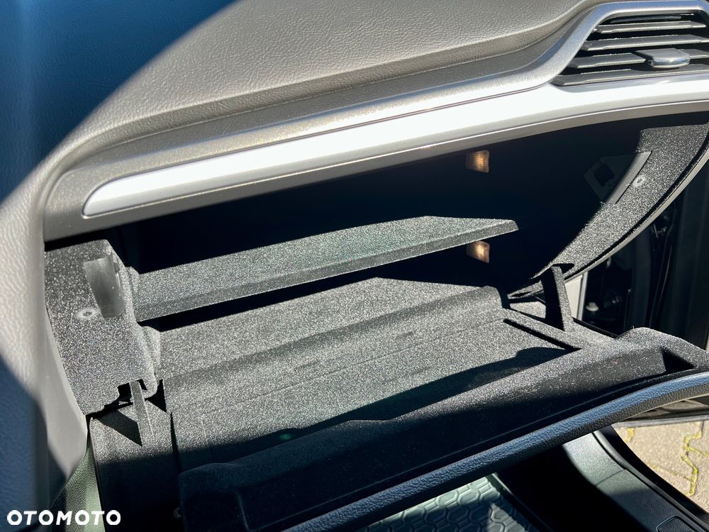Ford Mondeo - 33
