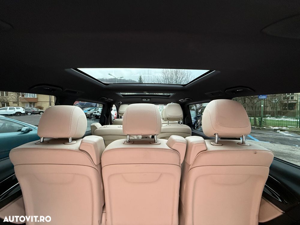 Mercedes-Benz V 300 d Lang 4Matic 9G-TRONIC Avantgarde Edition 2023 - 25