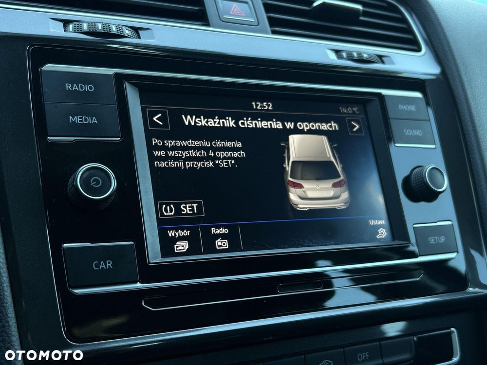 Volkswagen Golf 1.4 TSI BMT Comfortline - 21