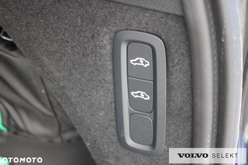 Volvo XC 90 - 21