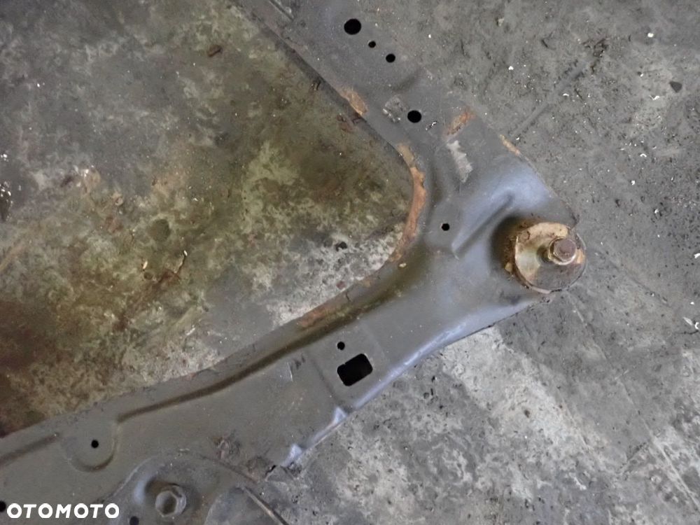 SANKI WÓZEK KOŁYSKA NISSAN JUKE 1.5 DCI - 4