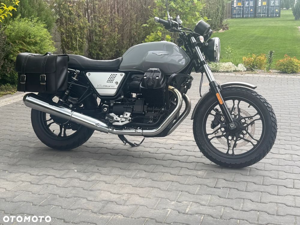 Moto Guzzi V7 - 6