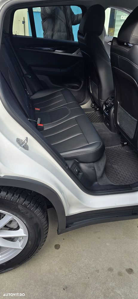BMW X4 xDrive20d AT MHEV - 16