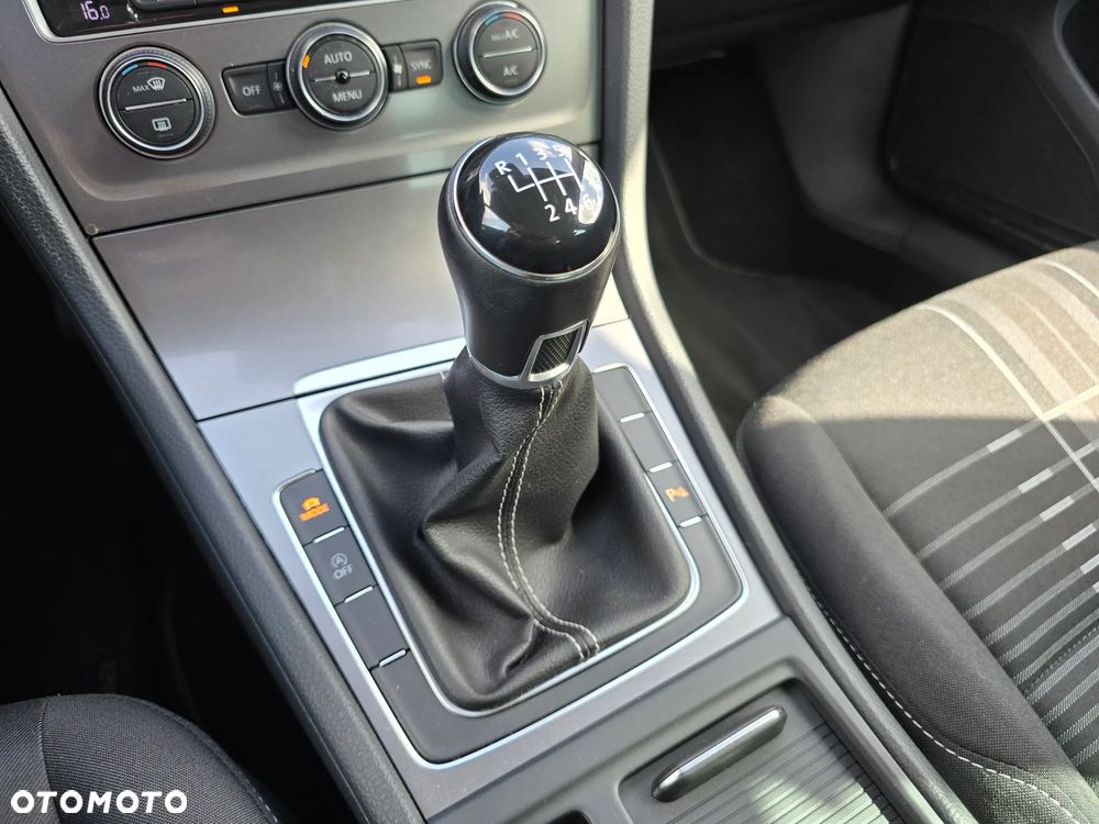 Volkswagen Golf 1.4 TSI BlueMotion Technology Lounge - 35