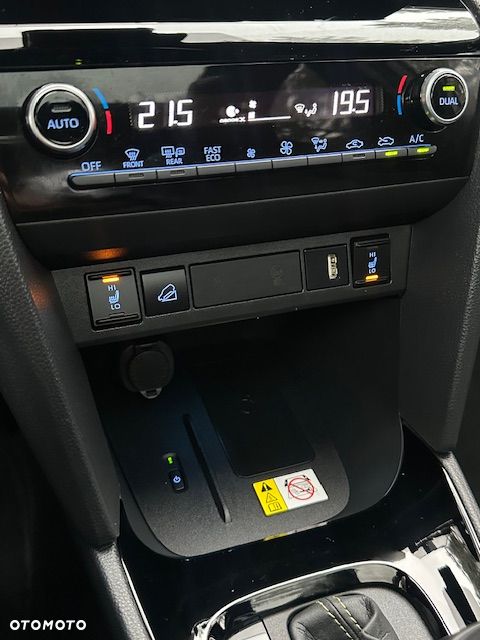 Toyota Yaris Cross 130 1.5 VVT-i AWD-i Premiere Edition - 32