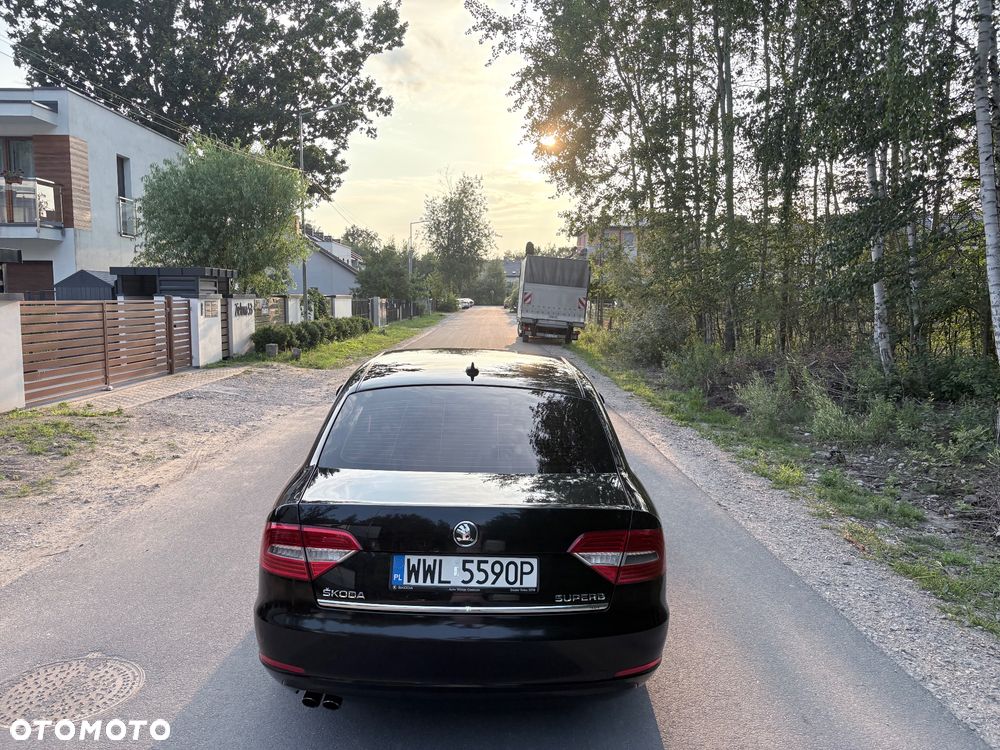Skoda Superb 2.0 TDI 4x4 Ambition DSG - 17