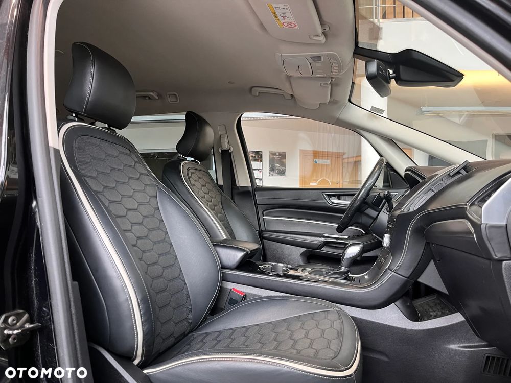 Ford S-Max - 26