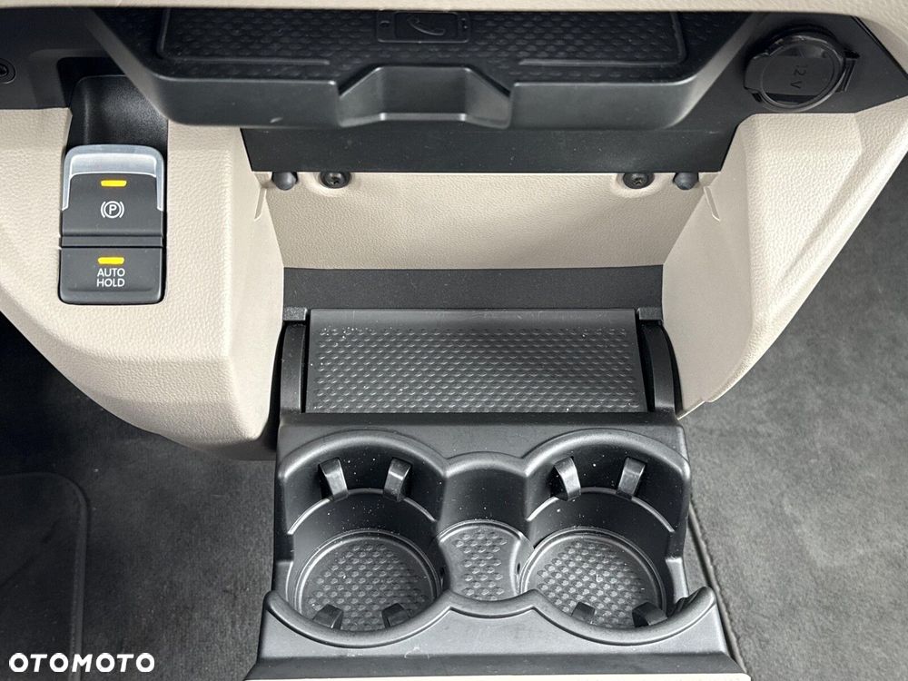 Volkswagen Multivan 2.0 TSI L2 Style DSG - 23