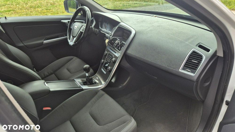 Volvo XC 60 D3 Momentum - 14