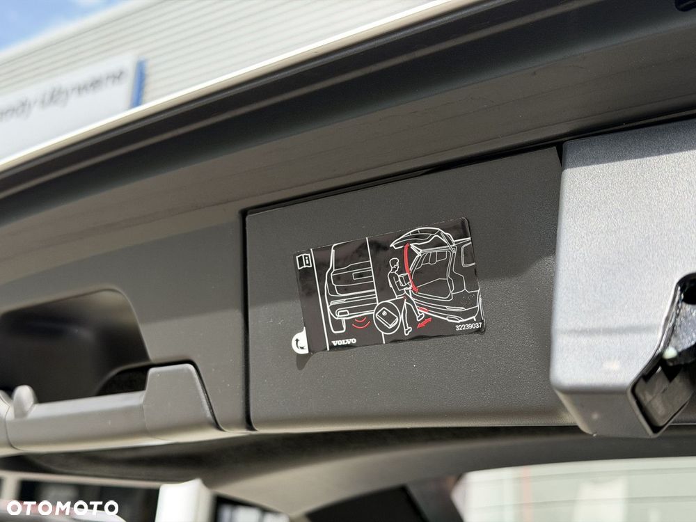 Volvo V90 Cross Country - 14