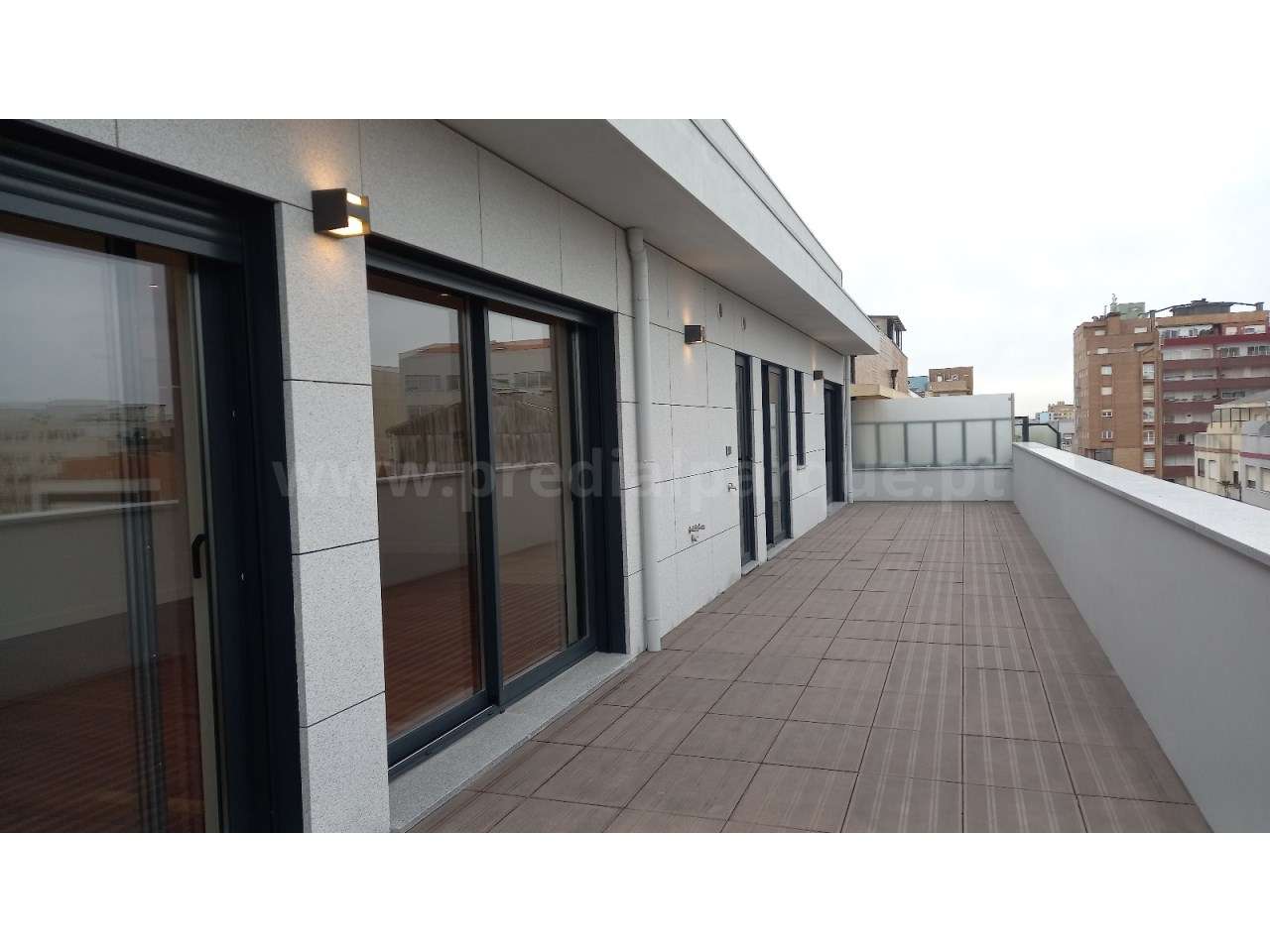 Apartamento T4 com terraço com 54.8 m2 e 2 lugares de garagem, Matosin - Grande imagem: 3/31