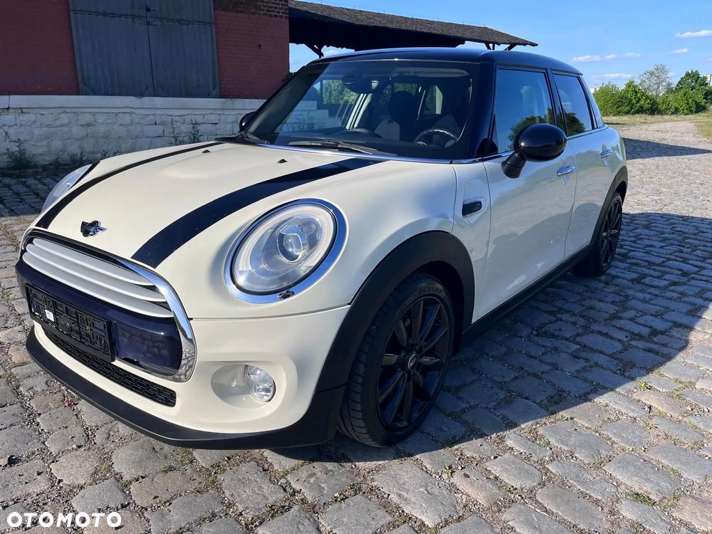 MINI Cooper Standard - 1