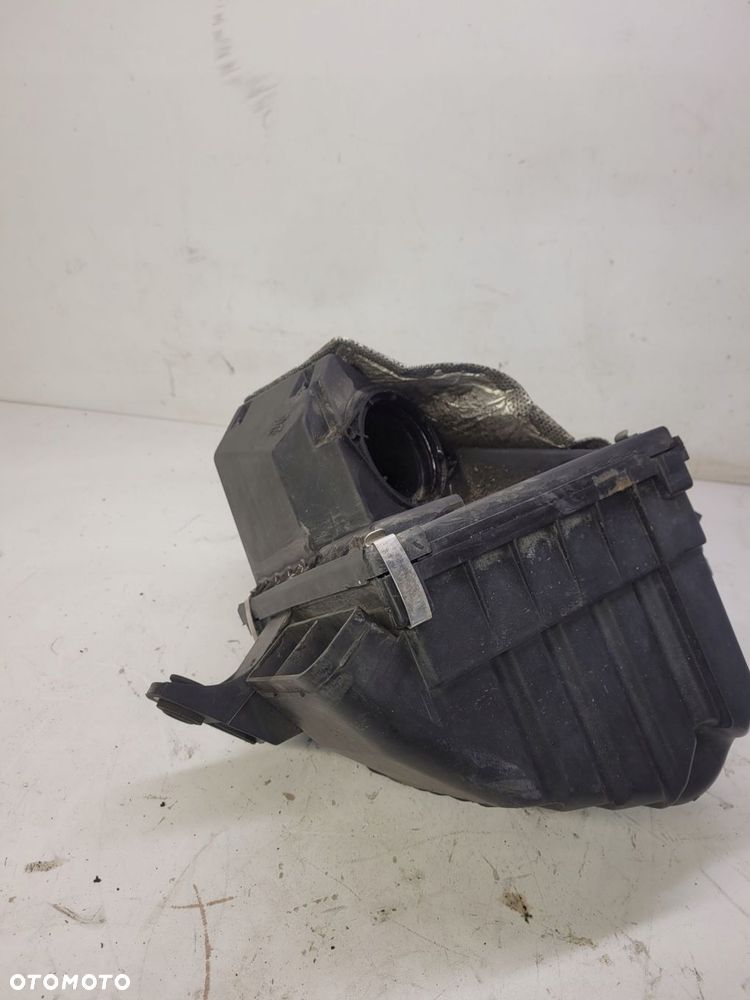 OBUDOWA FILTRA POWIETRZA A4 B5 PASSAT 8D0129607M - 3