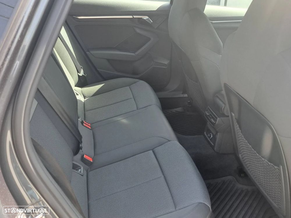 Audi A3 Sportback 35 TDI S line S tronic - 28