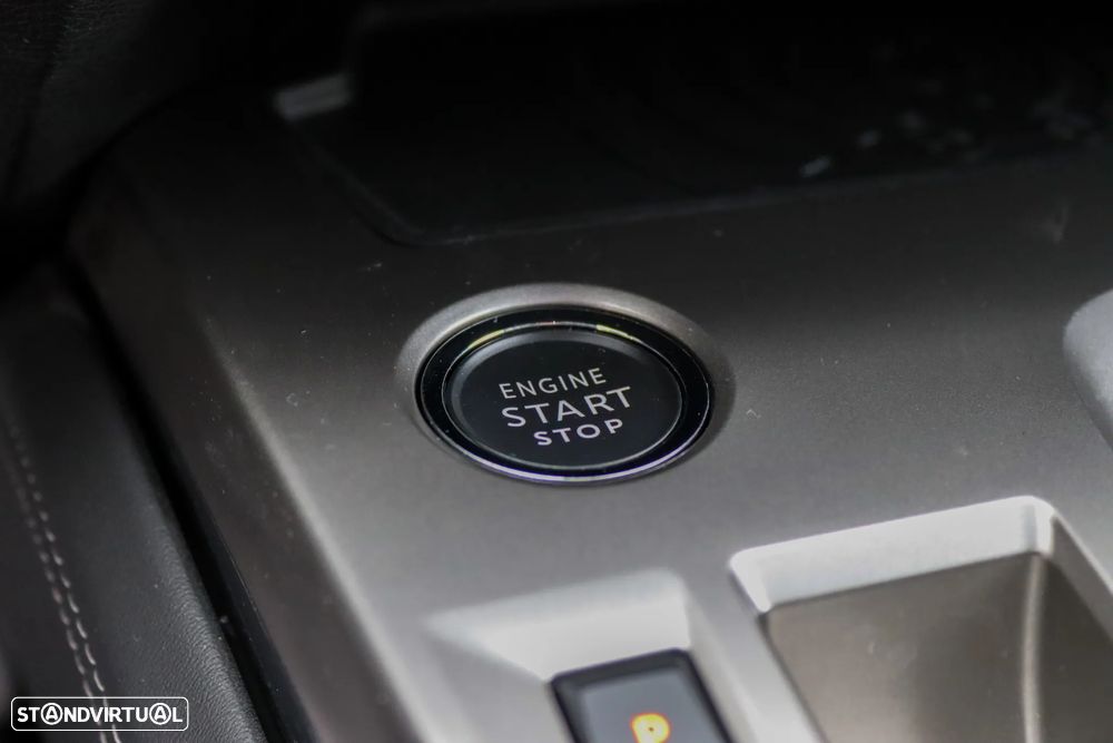 Peugeot 308 SW 1.2 PureTech Allure EAT8 - 32