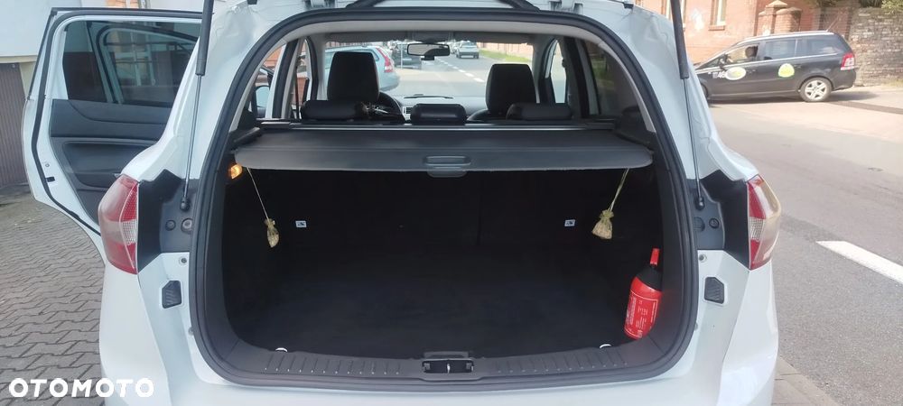 Ford Kuga - 17