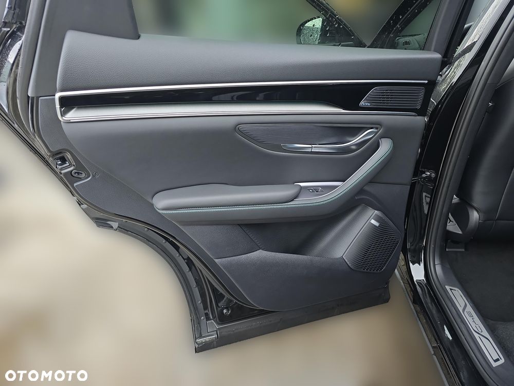 BYD Seal U 1.5T Design AWD - 10