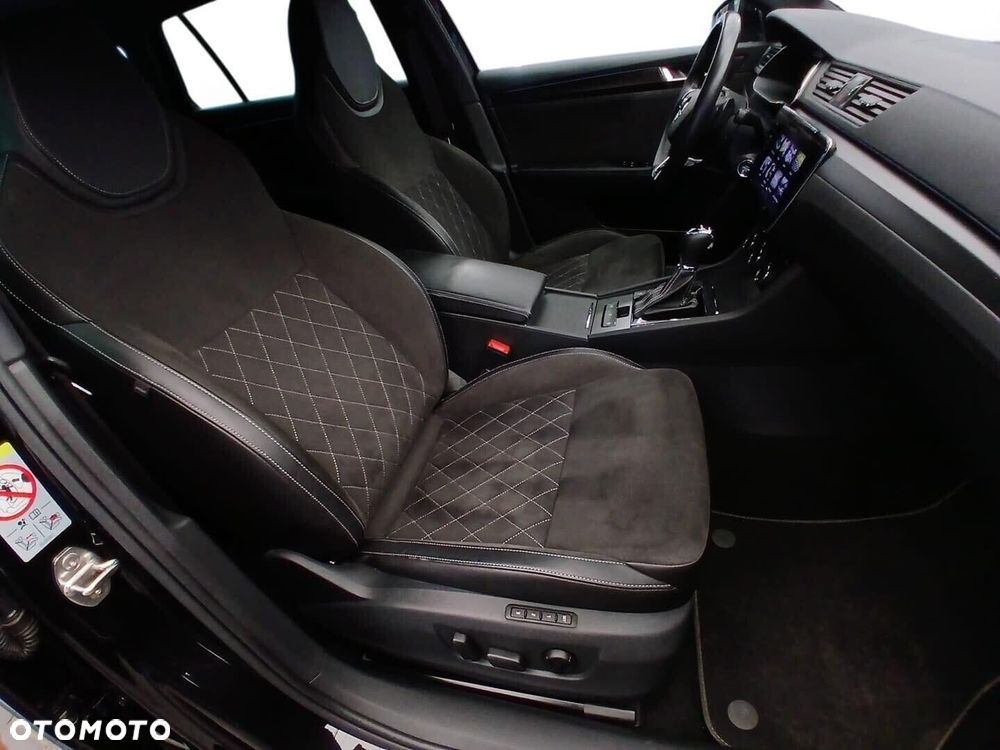 Skoda Superb 2.0 TDI SCR Sportline DSG - 21