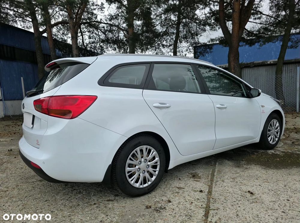 Kia Ceed - 31