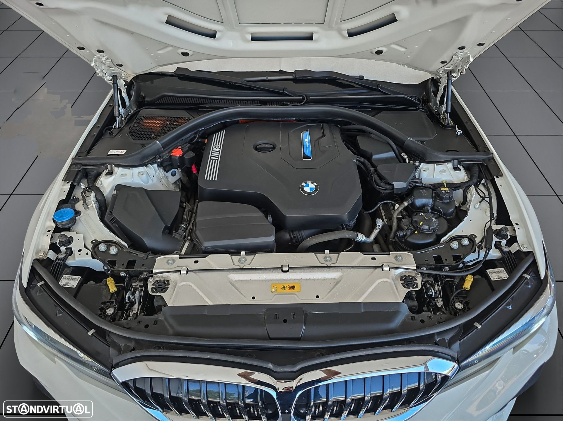 BMW 330 - 21