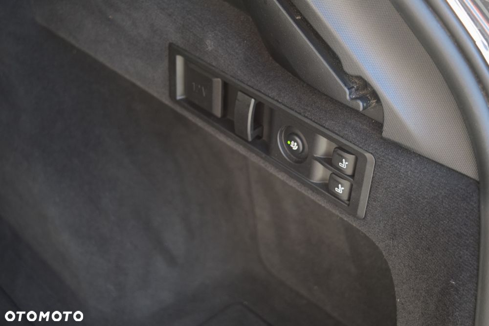 BMW Seria 3 320d xDrive M Sport sport - 36