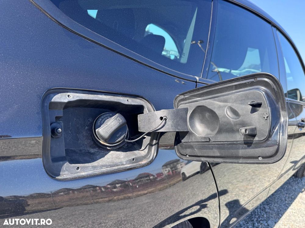 BMW Seria 3 318d Aut. - 7