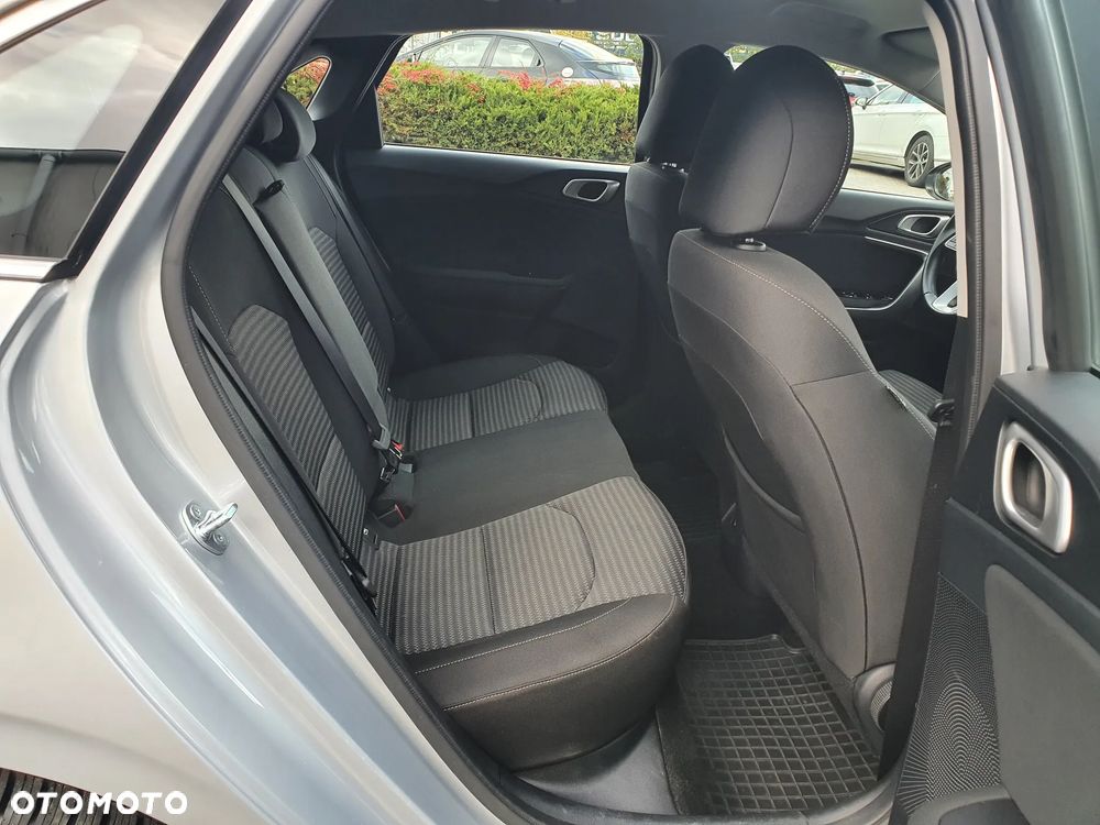 Kia Ceed 1.5 T-GDI M DCT - 23