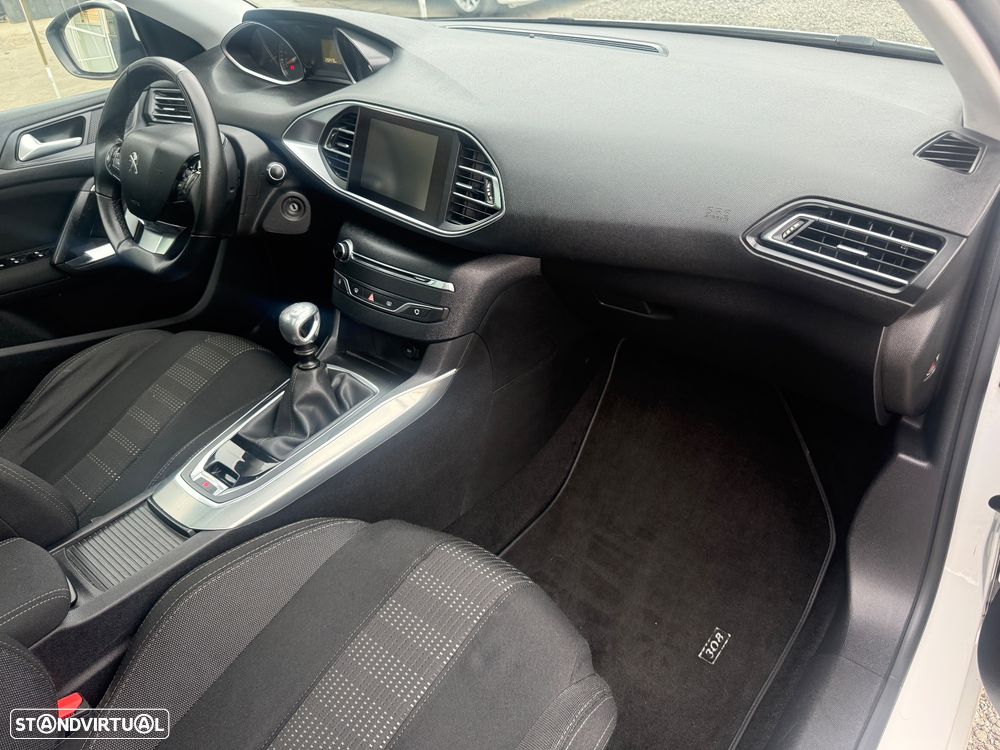 Peugeot 308 SW 1.6 BlueHDi Allure - 29