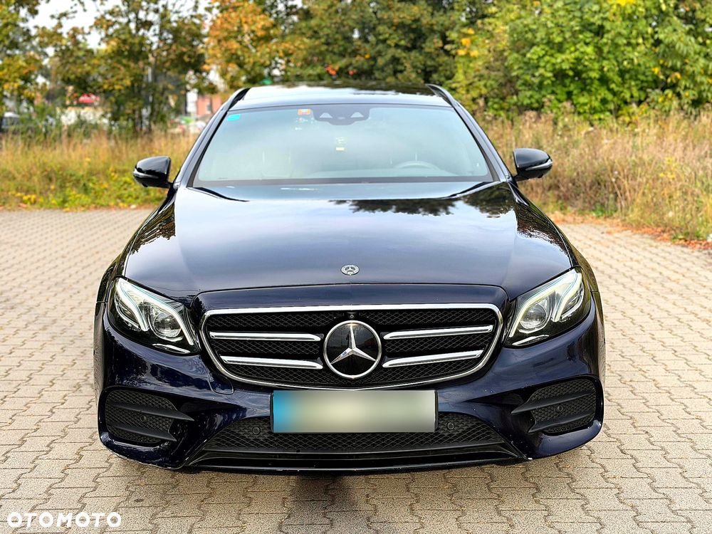 Mercedes-Benz Klasa E 220 d 4Matic 9G-TRONIC AMG Line - 2