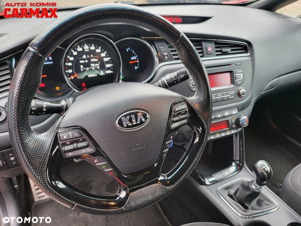 Kia ProCeed - 13