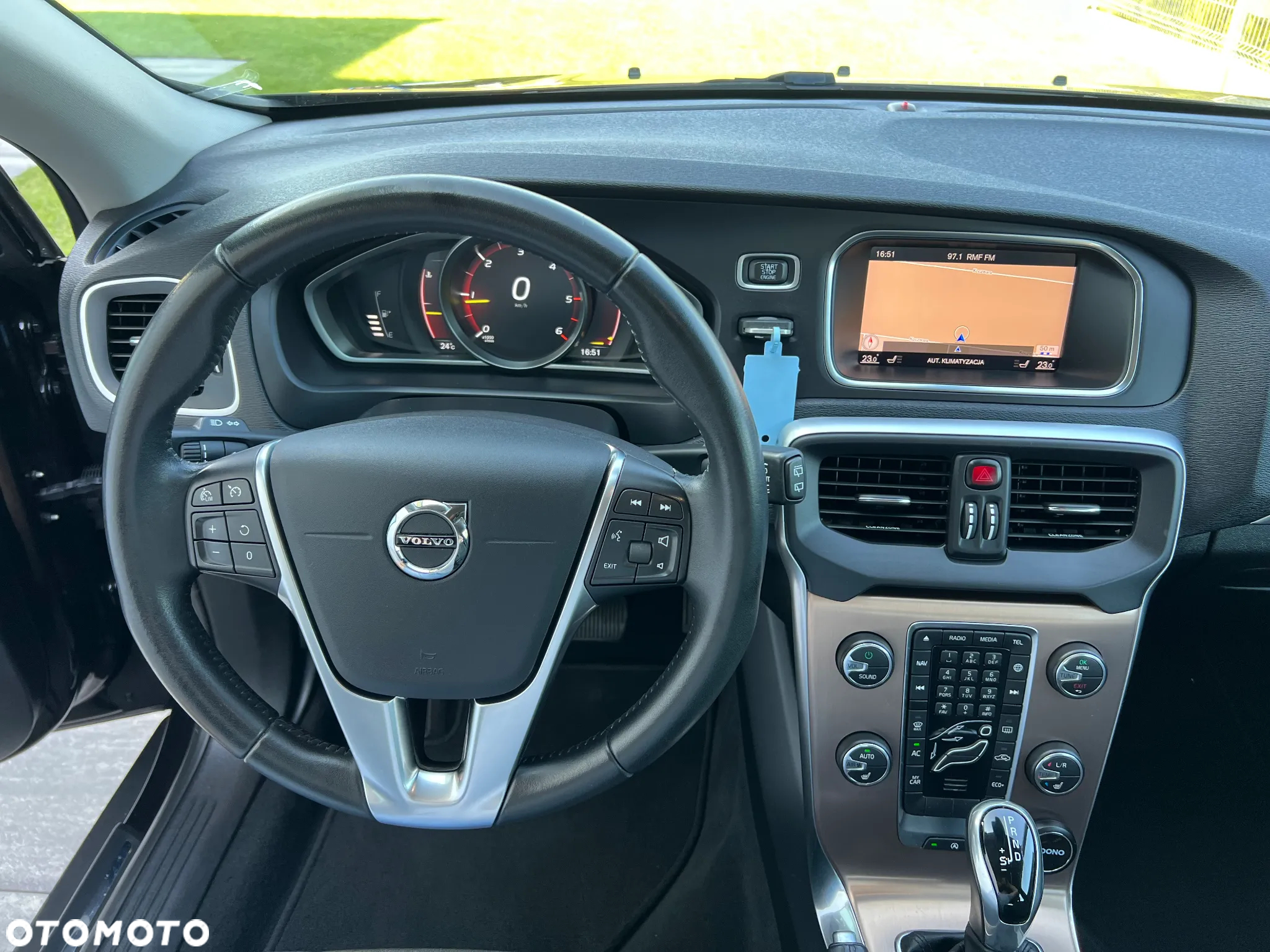 Volvo V40 Cross Country D4 Geartronic Momentum - 29
