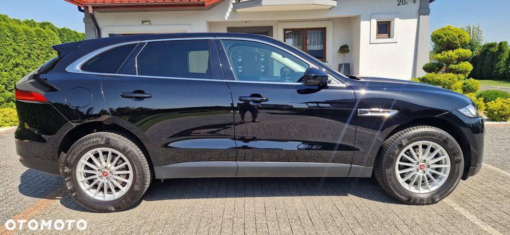 Jaguar F-Pace - 1